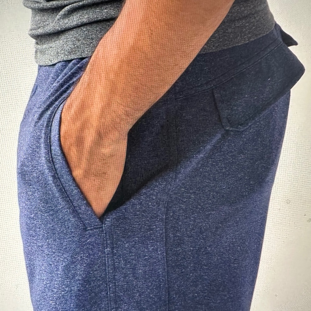 Luluemon Kung Fu Athleisure Navy Pants - Size Large